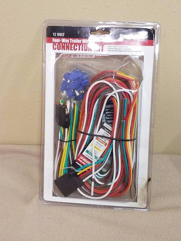 lot 104 image: Four Way Trailer wiring Kit