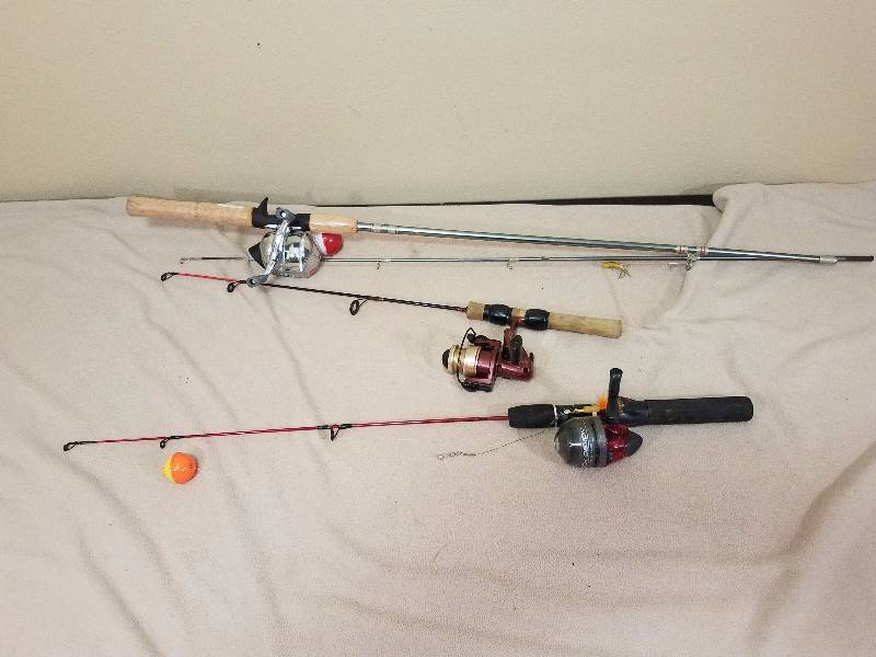 lot 121 image: 3 Rod and Reels