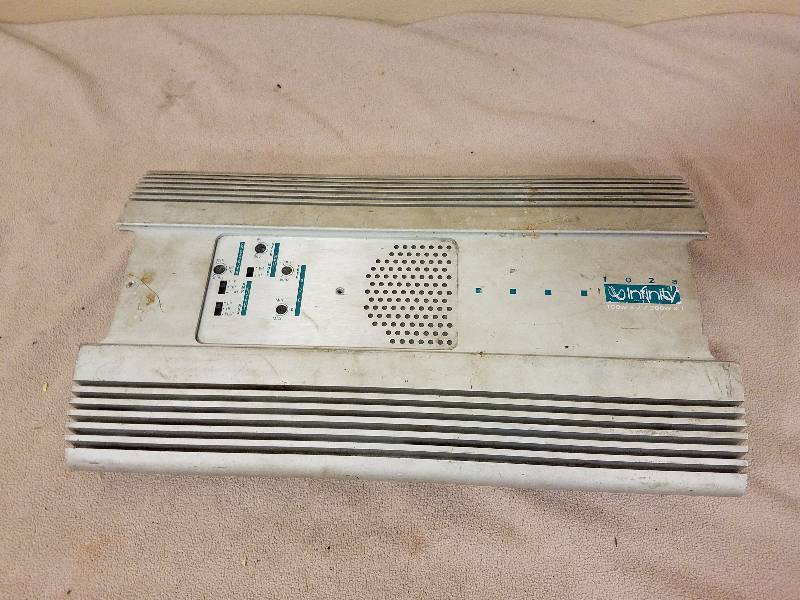 lot 156 image: Infinity 300 Watt amp 102a