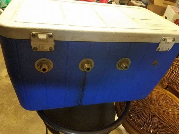 lot 1 image: Keg-gorator 4 Tap Cooler