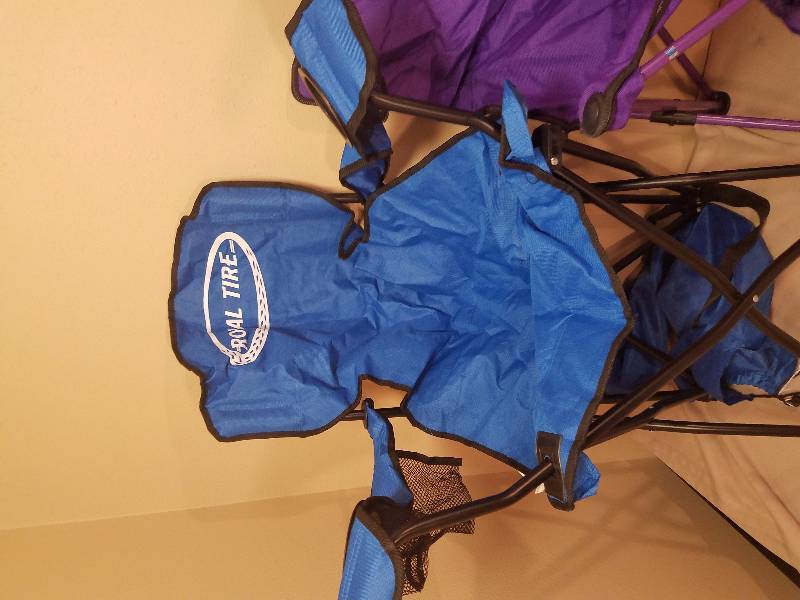 lot 158 image: 3 Folding Camping Chairs