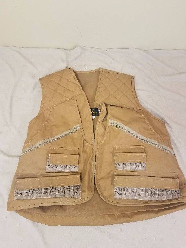lot 162 image: Hunting Vest