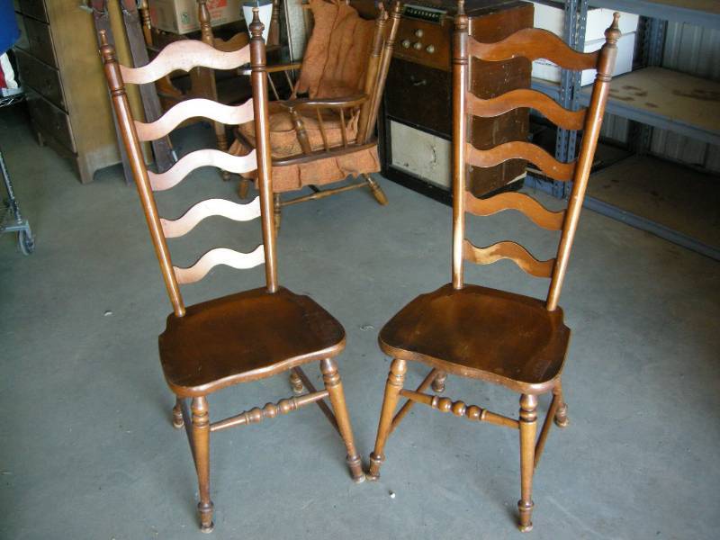lot 10 image: 2 Vintage HighLadder back Chairs