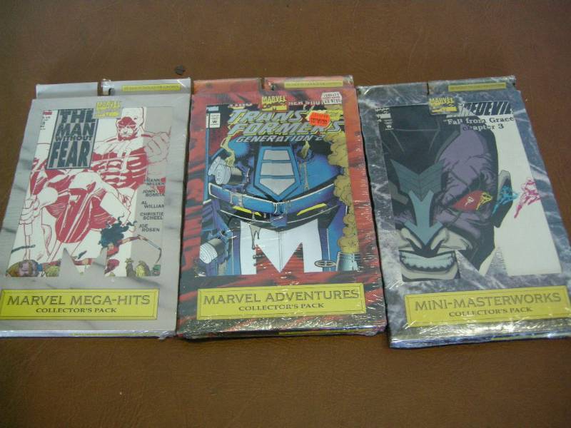 lot 55 image: 3 Marvel Comics Collectors Packs