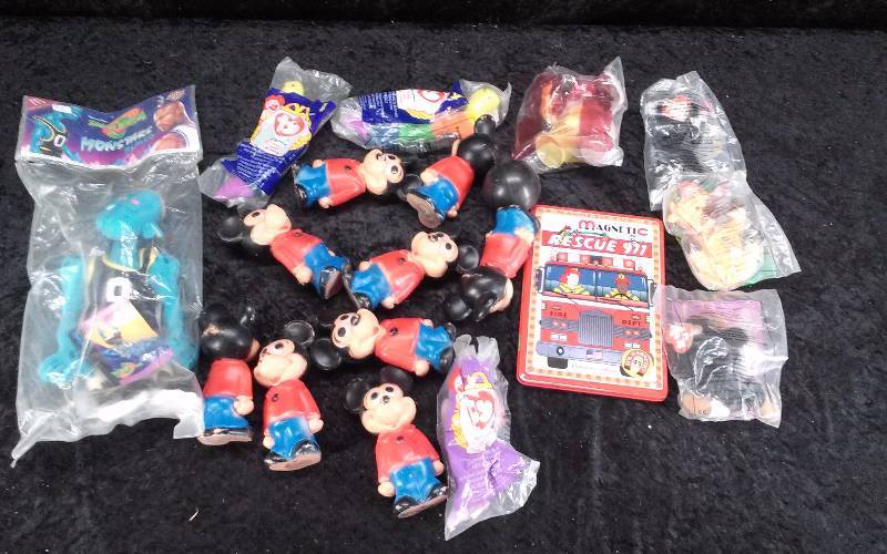 Lot - Vintage Mickey Mouse Bowling Toy, Misc