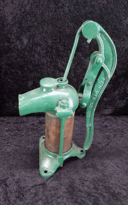 Vintage F&W Mfg Cistrin Pump 15x9