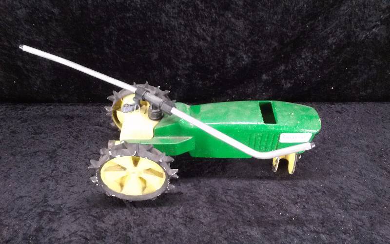 Metal Tractor Lawn Sprinkler