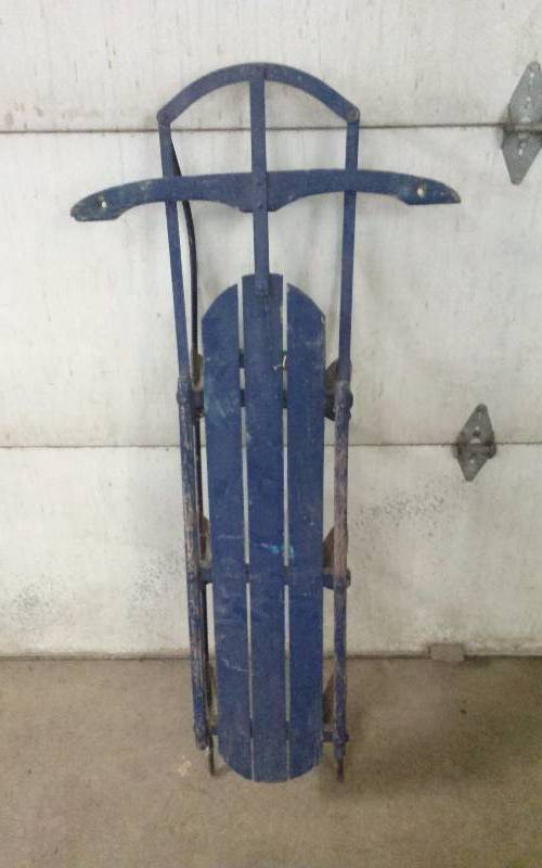 Vintage Runner Sled