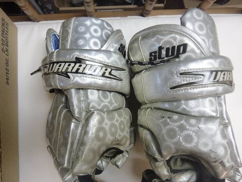 Hockey Gloves