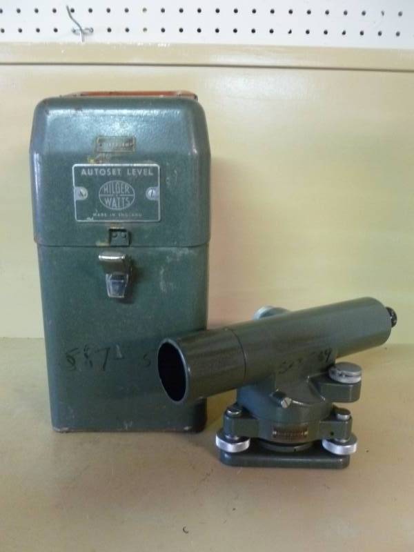 lot 8 image: Vintage Surveyors Tool