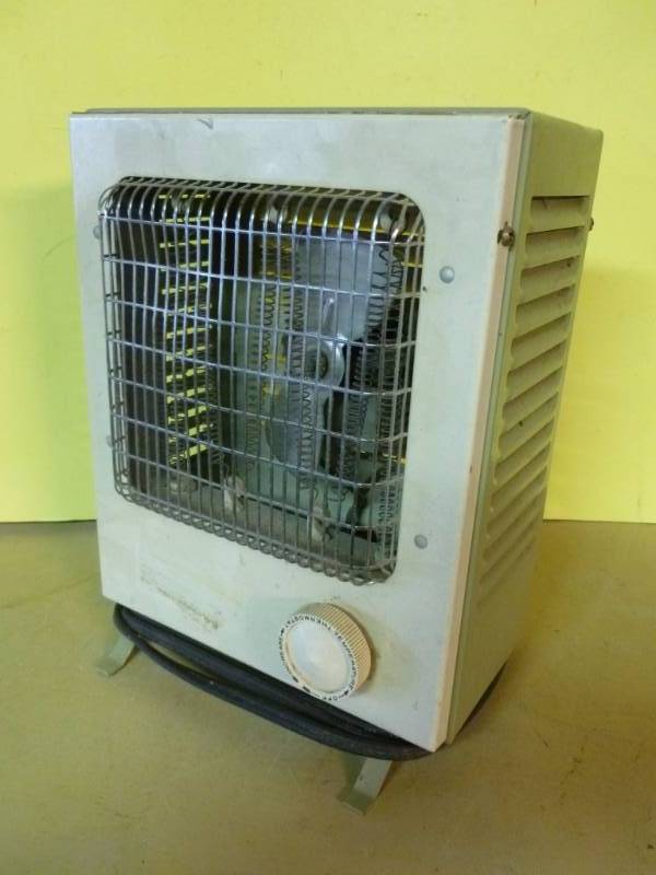 lot 19 image: Heater