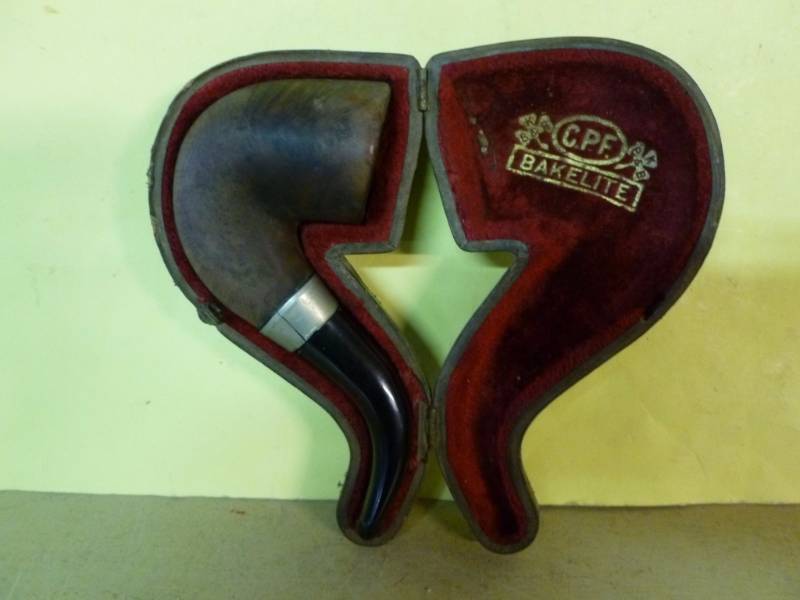 lot 21 image: Vintage Smoking Pipe