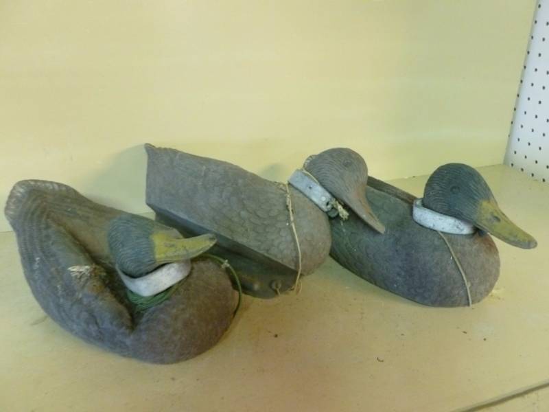 lot 30 image: Vintage Duck Decoys