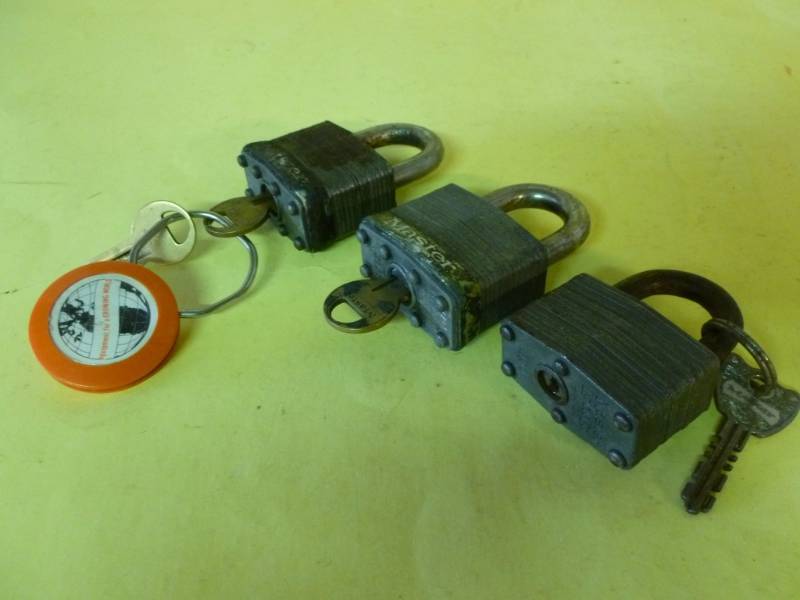 lot 50 image: Master Lock