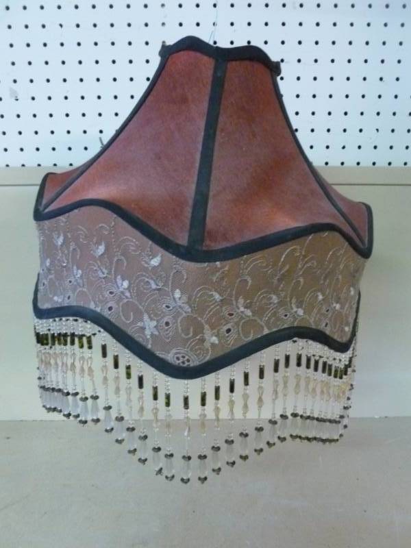 lot 68 image: Vintage Dale Tiffany Lamp Shade