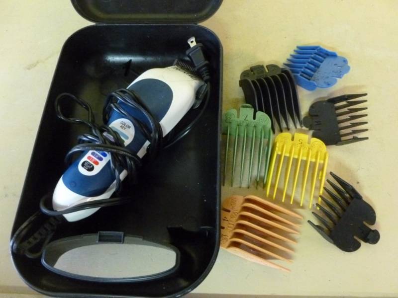 lot 83 image: Hair Clipper Kit