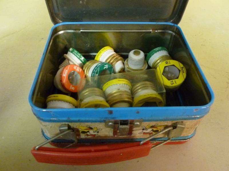 lot 85 image: Fuses