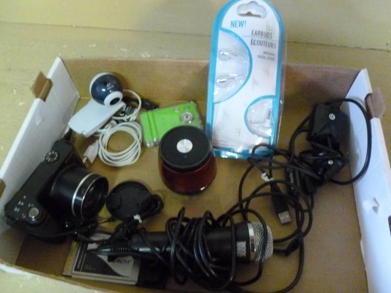 lot 87 image: Camera