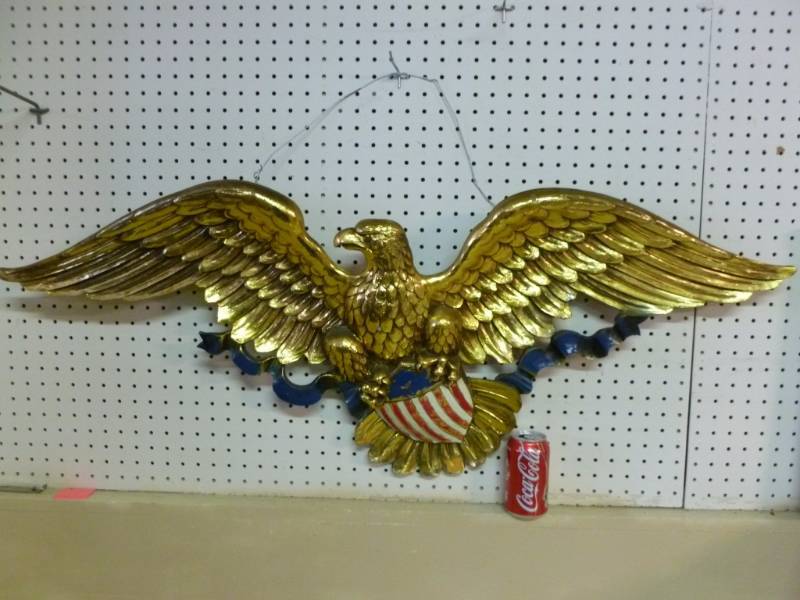 lot 101 image: Vintage Eagle Decoration