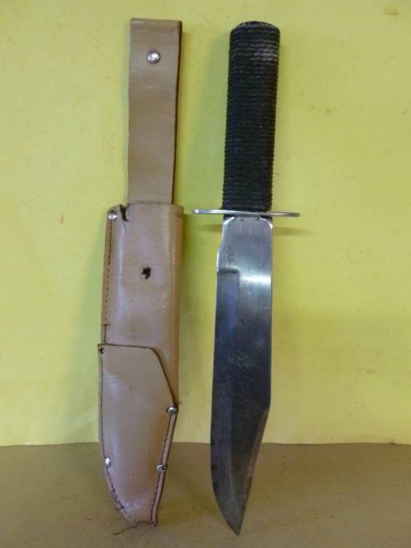 lot 136 image: Cobra Knife