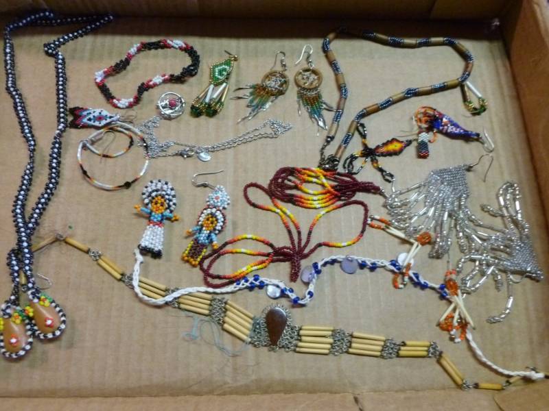 lot 139 image: Native American Themed