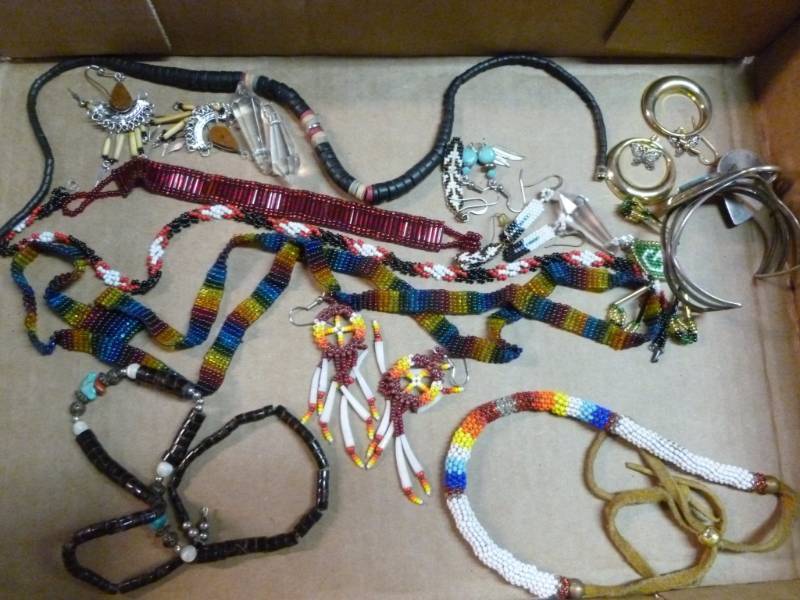 lot 141 image: Native American Themed