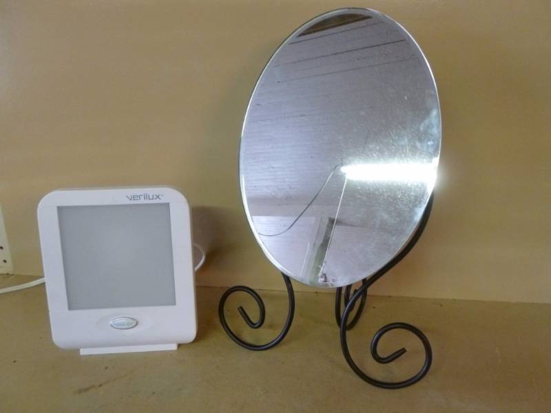 lot 164 image: Vanity Mirror