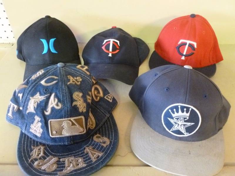 lot 167 image: Hats