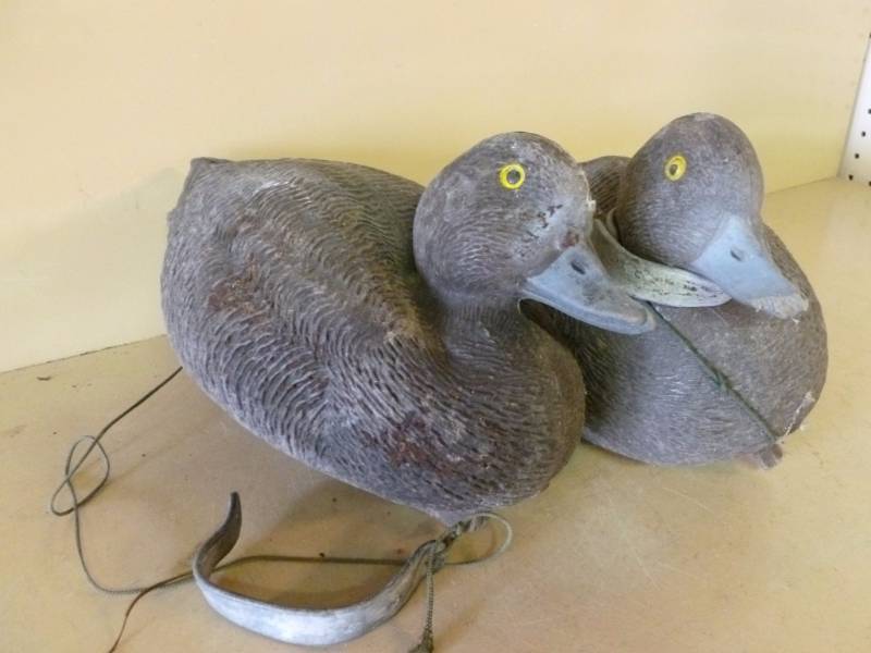 lot 200 image: Vintage Duck Decoys