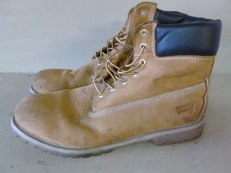 lot 208 image: Leather Work Boots
