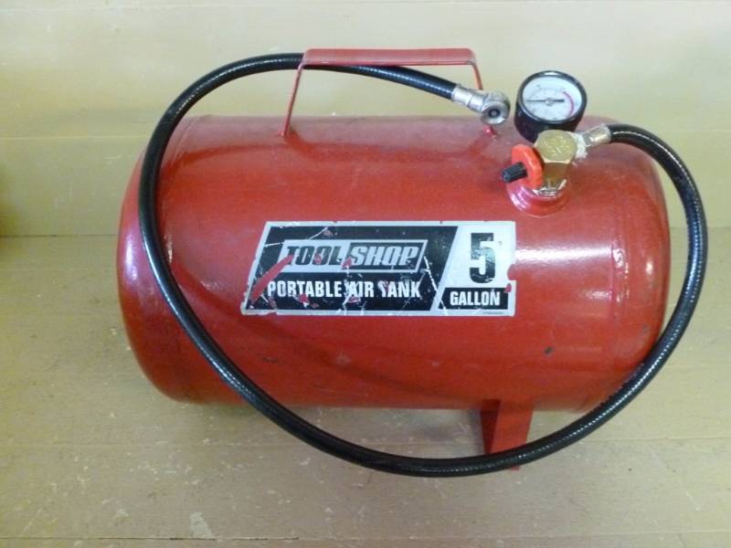 lot 209 image: Portable Air Tank