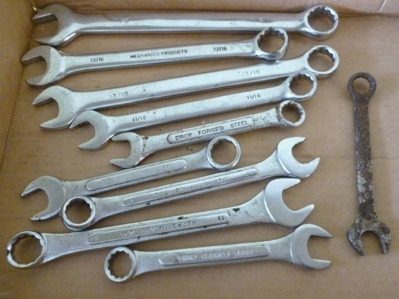 lot 222 image: Tools