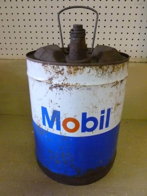 lot 265 image: Vintage Oil Can