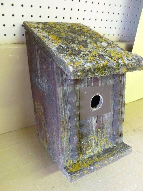 lot 268 image: Bird House