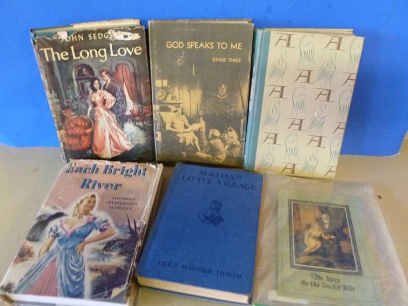 lot 291 image: Vintage Books
