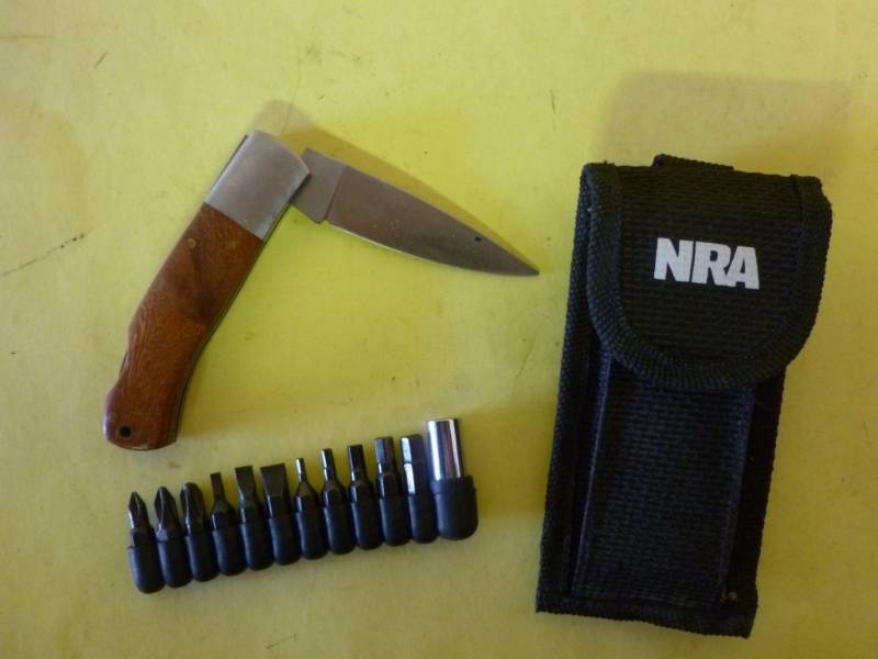 lot 297 image: NRA Pocket Knife