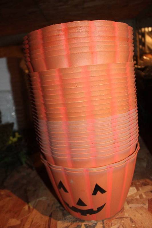lot 932 image: Lot of (30) Plastic Pumpkin Planters