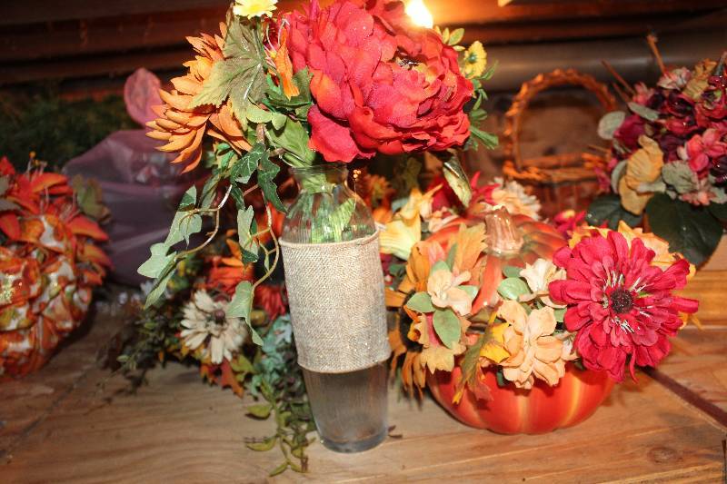 lot 942 image: Lot of (3) Fall Floral Arrangments