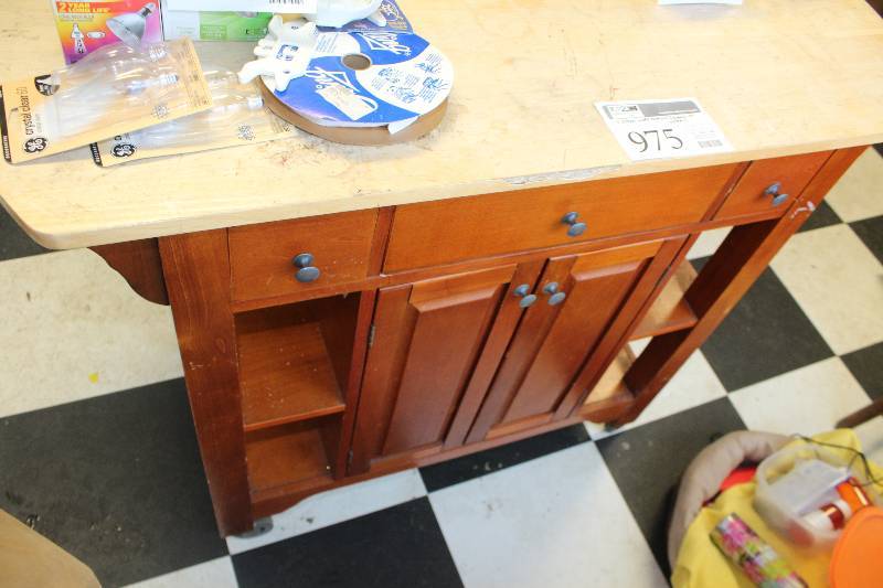 lot 975 image: Wheeled Kitchen Work StationIsland