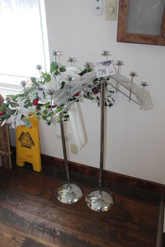 lot 739 image: Lot of (2) Candelabras