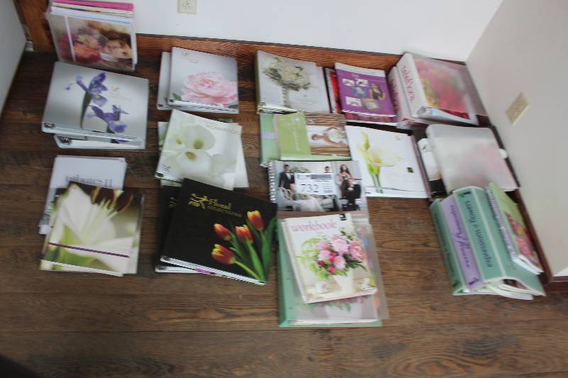lot 732 image: Floral Books
