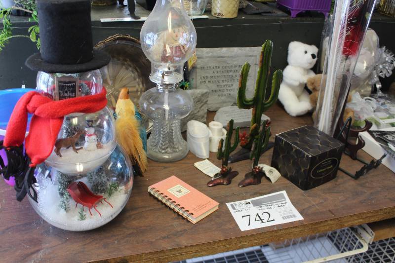 lot 742 image: Shelf Lot Includes Teddy Bears, Oil Lamp, Baby Items, Angels