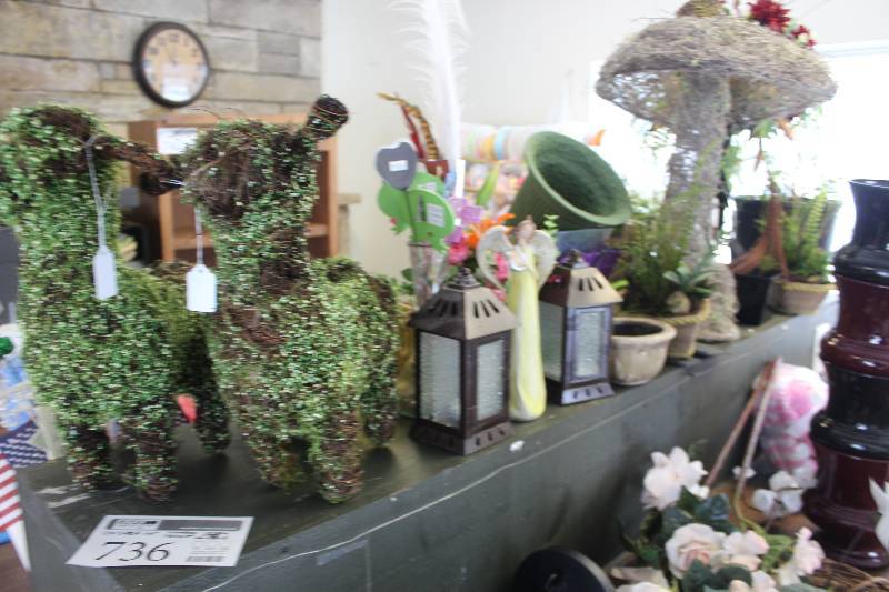 lot 736 image: Shelf Lot of Decorations Includes Mushroom, Topiary, Tealight Lanterns
