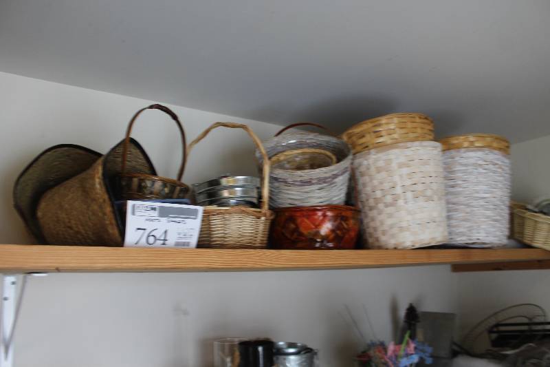 lot 764 image: Assorted Wicker Baskets