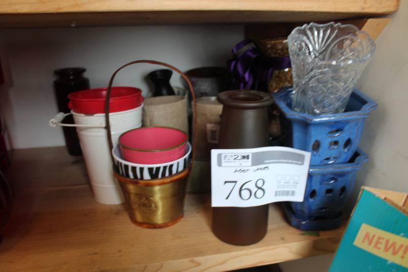 lot 768 image: Assorted Floral Vases and Orchid Pots