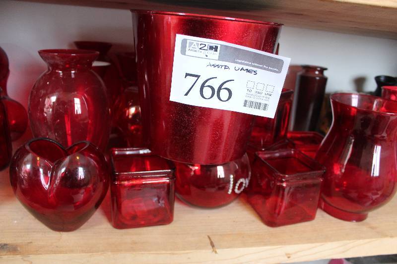 lot 766 image: Assorted Floral Vases