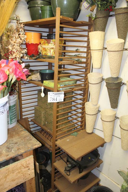lot 784 image: Wooden Shelf w Assorted Floral Baskets