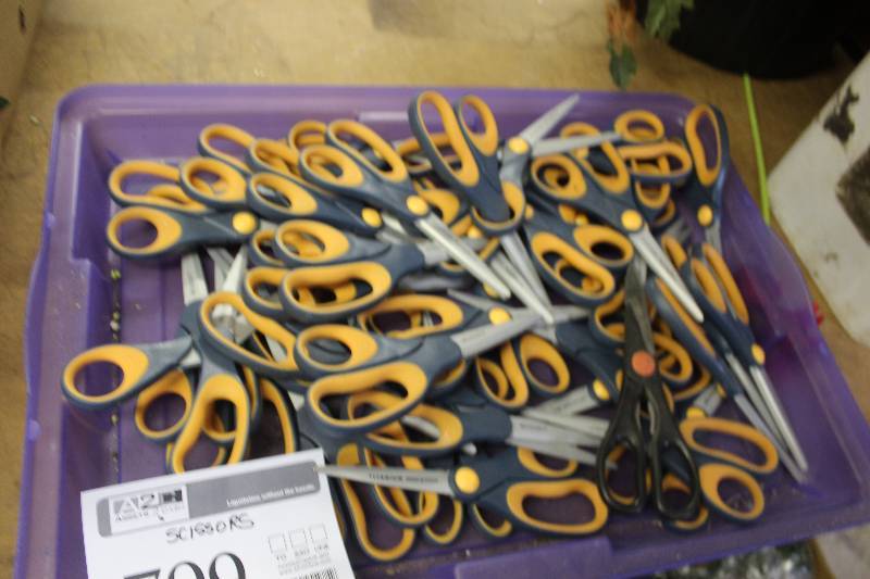 lot 799 image: Bin Lot of Scissors