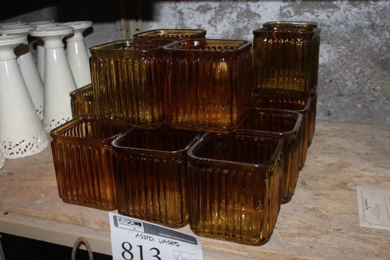 lot 813 image: Lot of (15) Assorted Vases