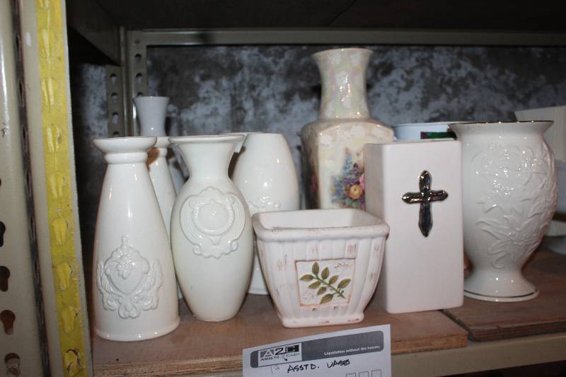 lot 816 image: Lot of (12) Assorted Vases